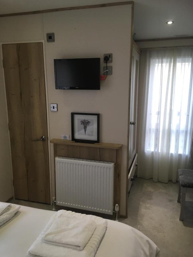 Tattershall Lakes Retreat 3 Bedroom Mini Lodge Waddington  ภายนอก รูปภาพ