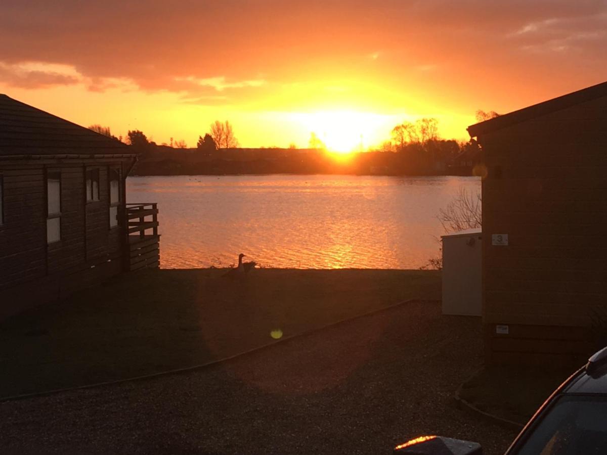Tattershall Lakes Retreat 3 Bedroom Mini Lodge Waddington  ภายนอก รูปภาพ