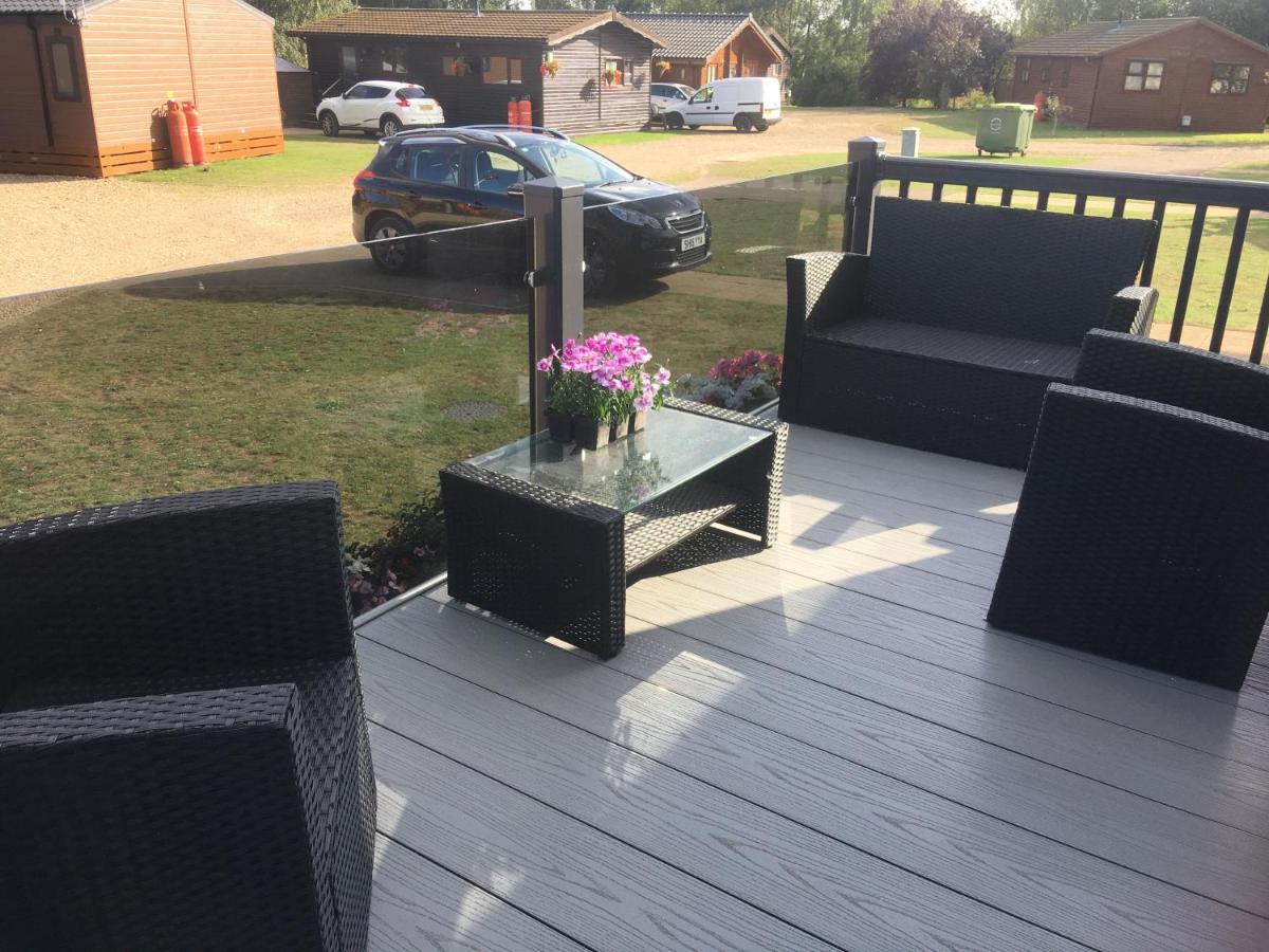 Tattershall Lakes Retreat 3 Bedroom Mini Lodge Waddington  ภายนอก รูปภาพ